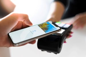 contactless payment w Apple Pay